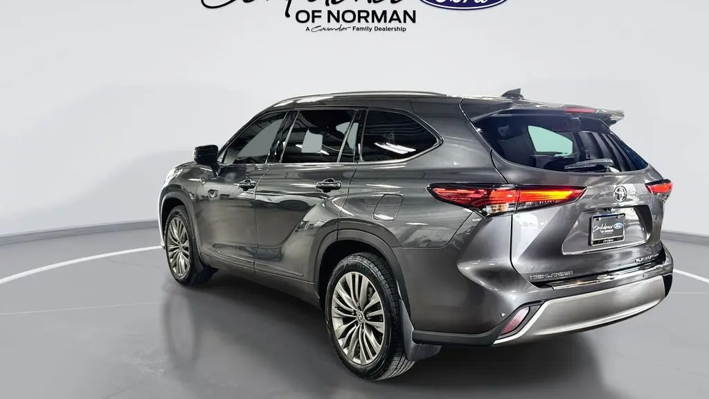 2021 Toyota Highlander Platinum