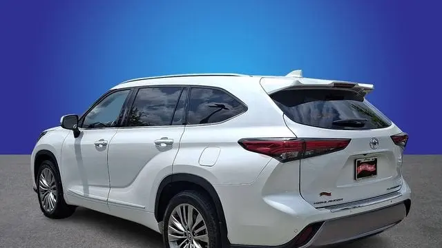 2022 Toyota Highlander Platinum
