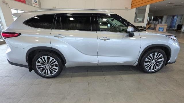 2020 Toyota Highlander Platinum