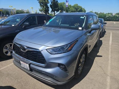 Photo of a 2022 Toyota Highlander AWD Platinum 4DR SUV for sale