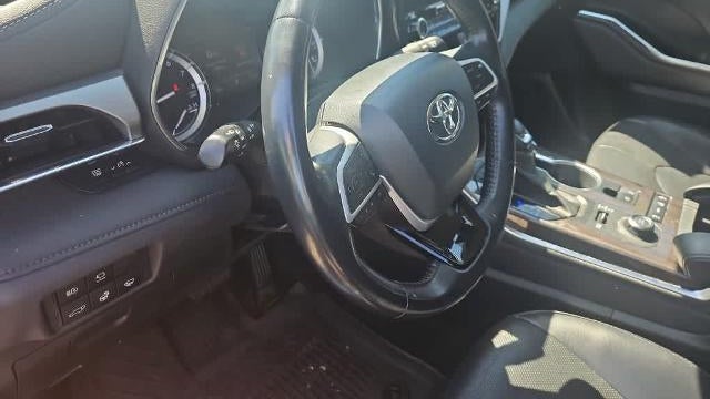 2022 Toyota Highlander Platinum