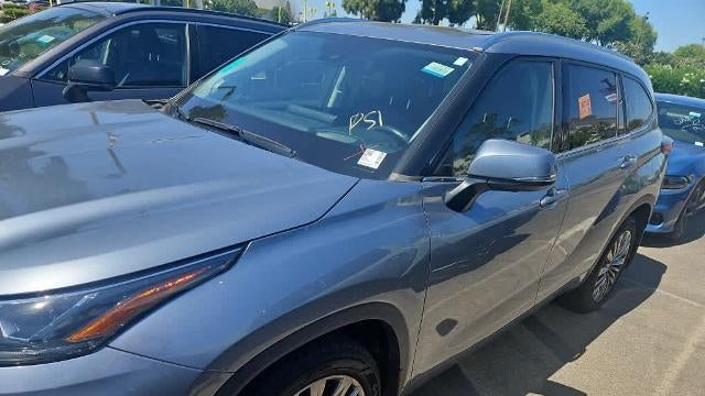 2022 Toyota Highlander Platinum