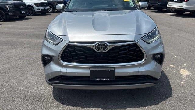 2022 Toyota Highlander Platinum