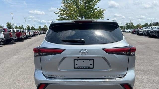 2022 Toyota Highlander Platinum