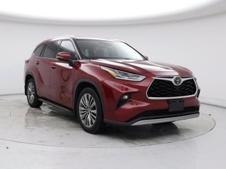 2021 Toyota Highlander with Ruby Flare Pearl Exterior