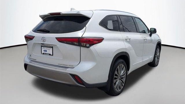 2022 Toyota Highlander Platinum
