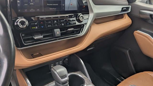 2022 Toyota Highlander Platinum