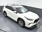2021 Highlander Thumbnail 38