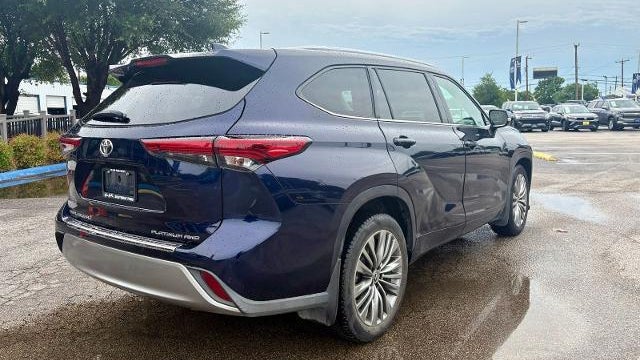 2021 Toyota Highlander Platinum