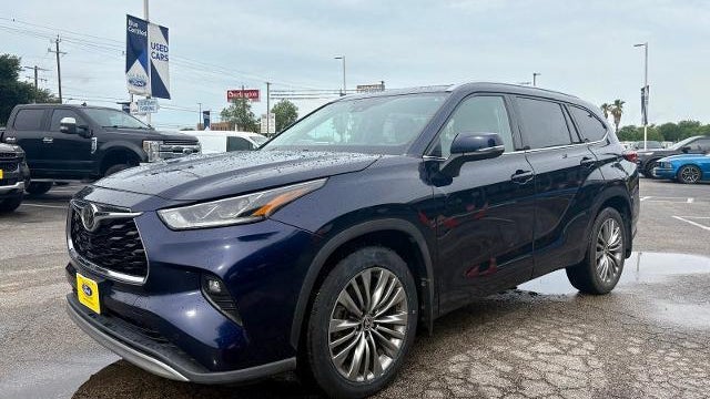 2021 Toyota Highlander Platinum