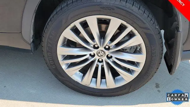 2022 Toyota Highlander Platinum