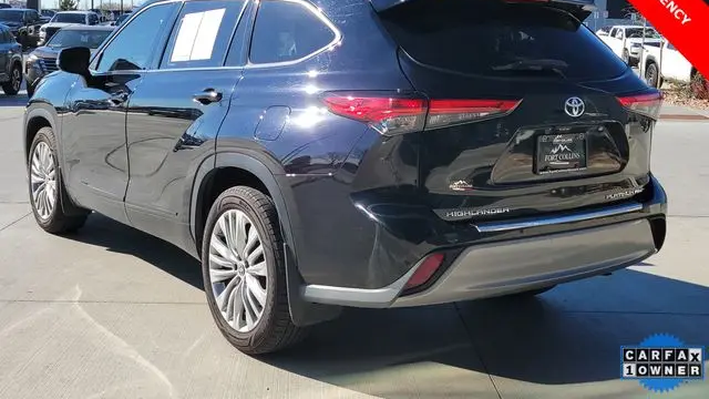 2022 Toyota Highlander Platinum