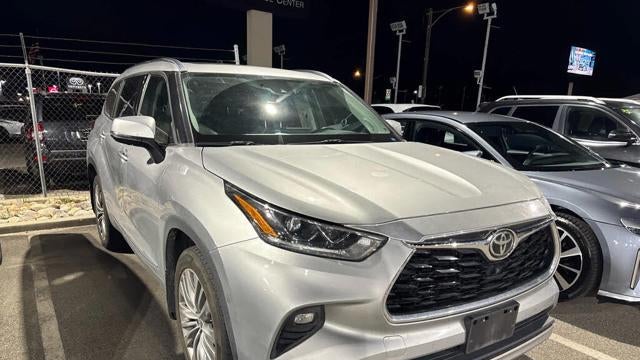 Preowned 2020 Toyota Highlander Platinum for Sale