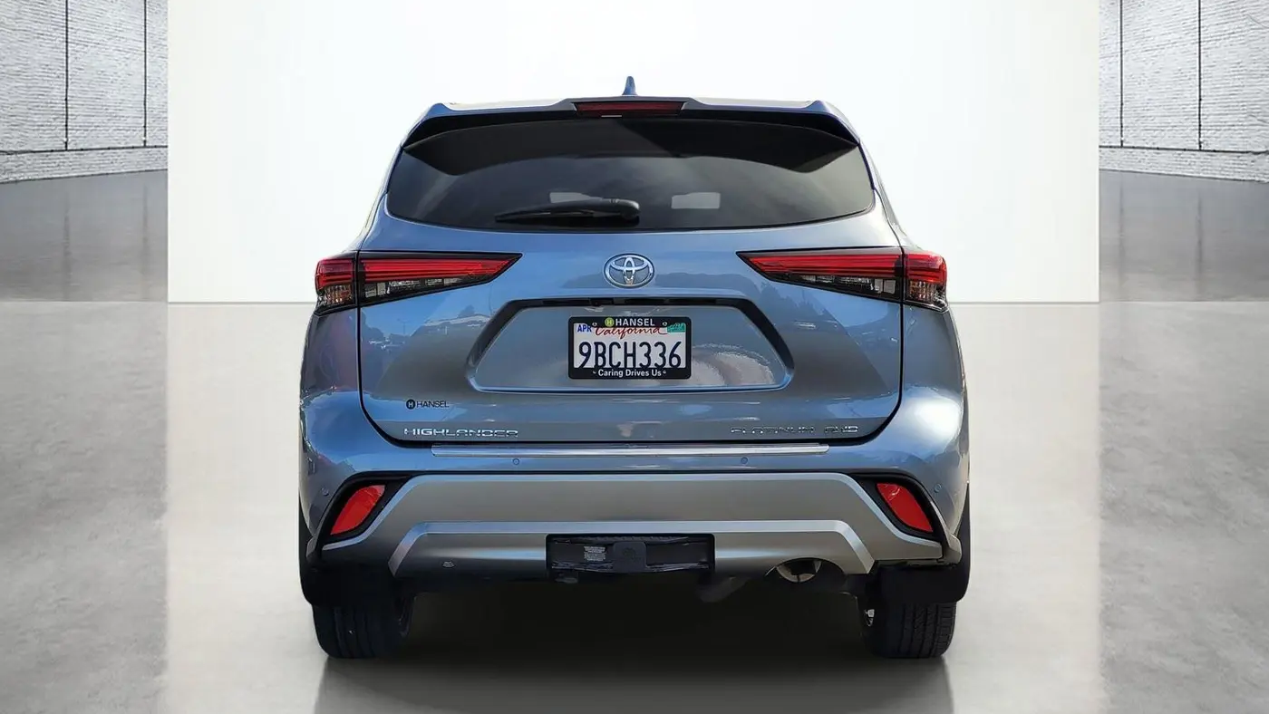 2022 Toyota Highlander Platinum