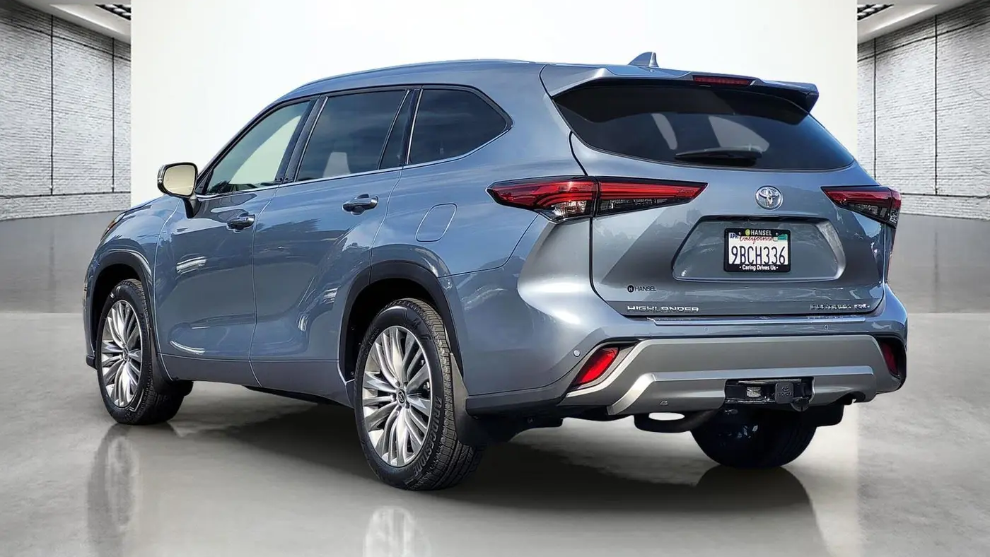 2022 Toyota Highlander Platinum
