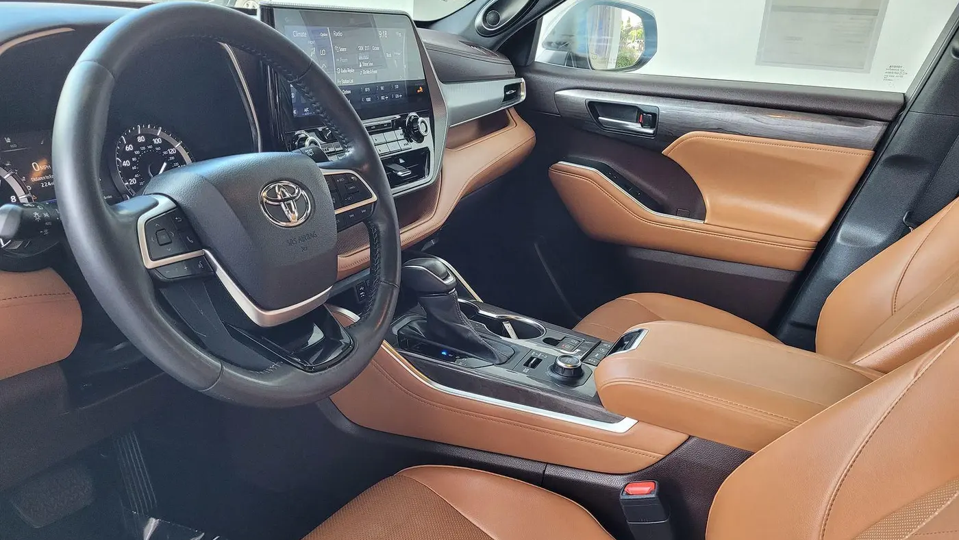 2022 Toyota Highlander Platinum