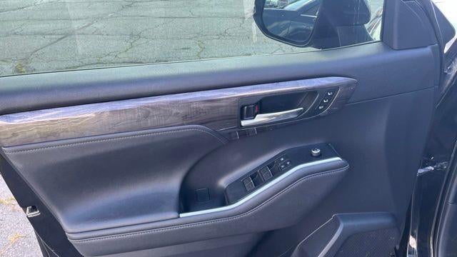 2020 Toyota Highlander Platinum