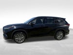 2020 Highlander Thumbnail 16
