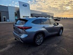 2020 Highlander Thumbnail 7