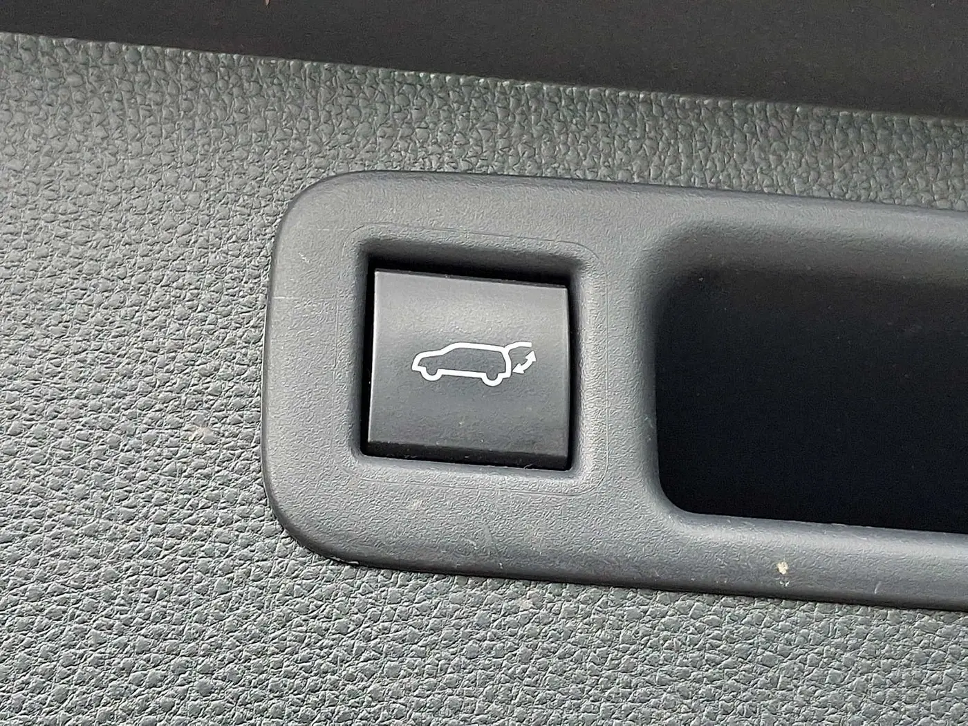 2021 Toyota Highlander - $32,497