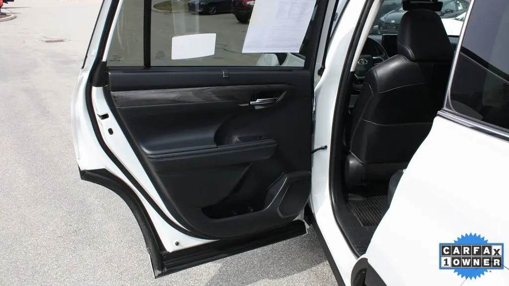 2022 Toyota Highlander Platinum