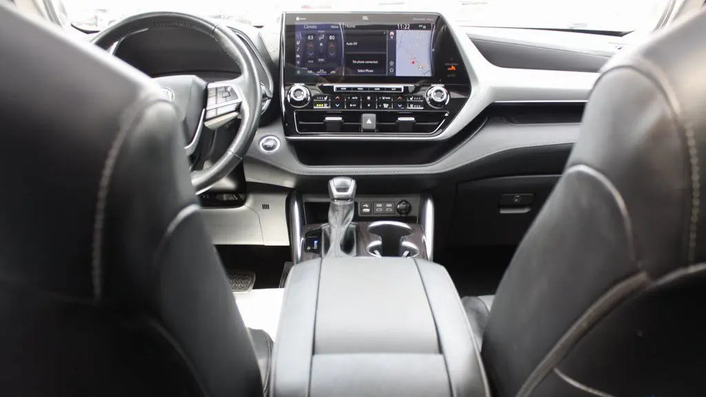 2022 Toyota Highlander Platinum
