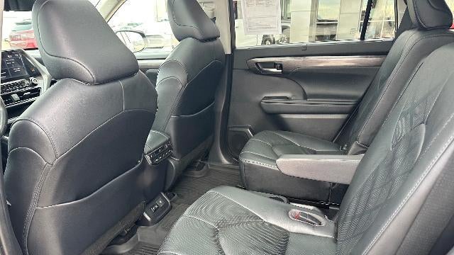 2020 Toyota Highlander Platinum