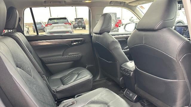2020 Toyota Highlander Platinum