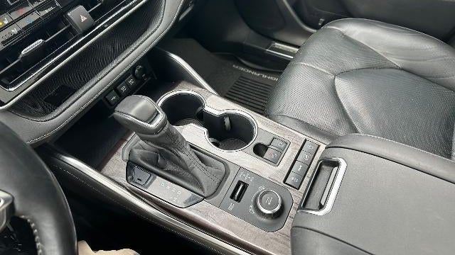 2020 Toyota Highlander Platinum