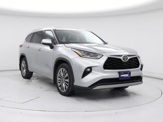 2021 Toyota Highlander with Celestial Silver Metallic Exterior