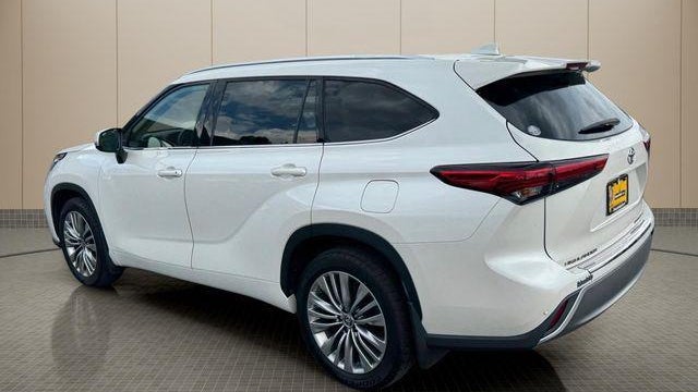 2021 Toyota Highlander Platinum