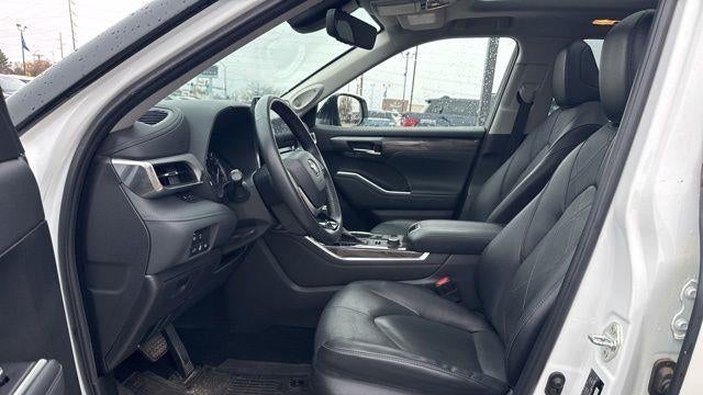 2022 Toyota Highlander Platinum