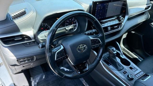 2020 Toyota Highlander Platinum