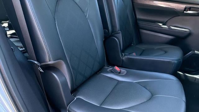 2020 Toyota Highlander Platinum