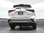 2021 Highlander Thumbnail 32