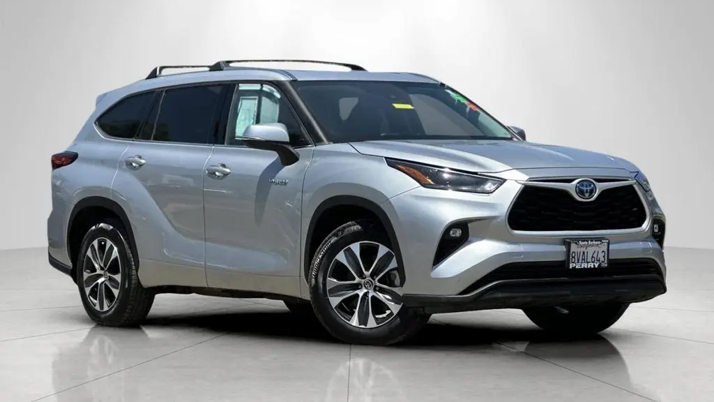 Preowned 2021 Toyota Highlander Hybrid XLE for Sale