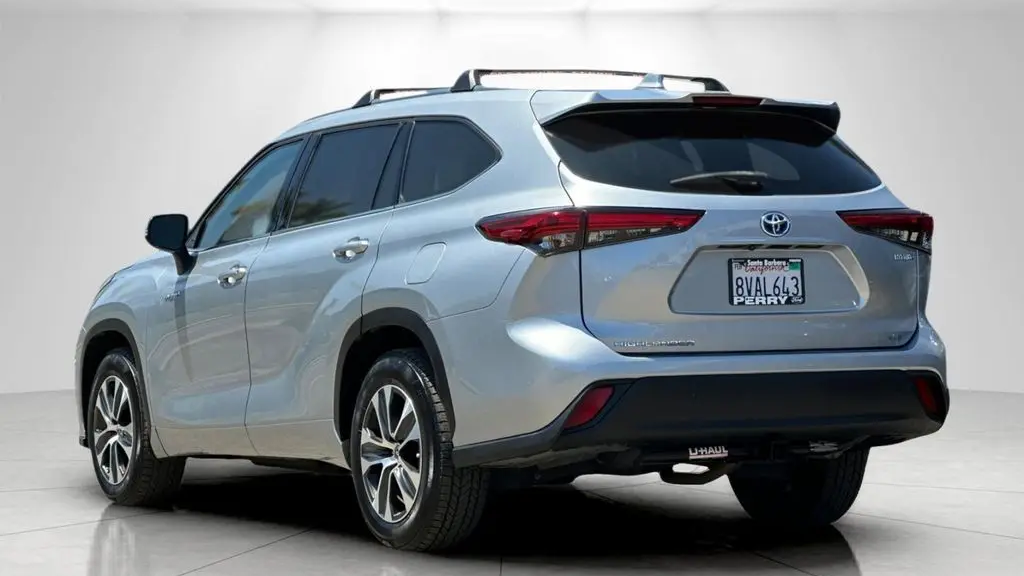 2021 Toyota Highlander Hybrid XLE