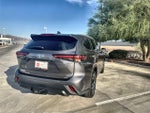 2022 Highlander Hybrid Thumbnail 5
