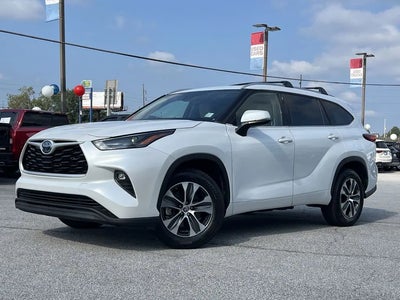 2022 Toyota Highlander Hybrid XLE 4DR SUV