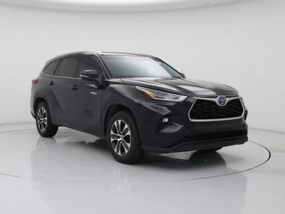 Photo of a 2021 Toyota Highlander Hybrid XLE 4DR SUV for sale