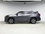 2022 Highlander Hybrid Thumbnail 3