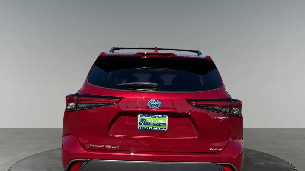 2022 Toyota Highlander Hybrid XLE