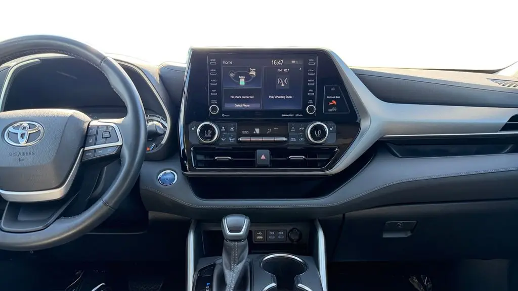 2022 Toyota Highlander Hybrid XLE
