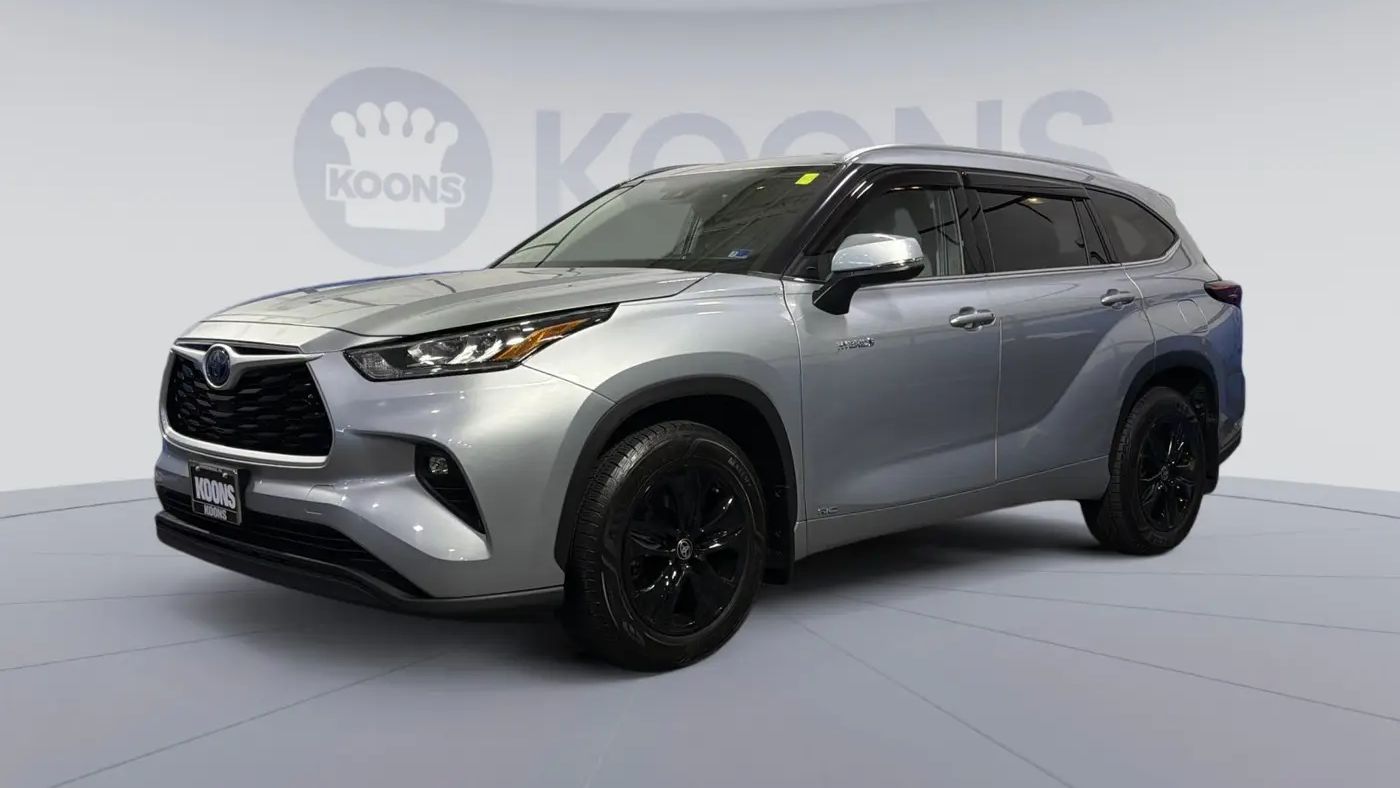Preowned 2020 Toyota Highlander Hybrid XLE for Sale