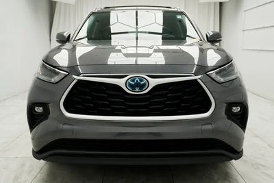 Photo of a 2021 Toyota Highlander Hybrid AWD XLE 4DR SUV for sale