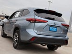 2021 Highlander Hybrid Thumbnail 3