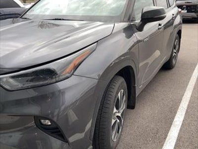 2021 Toyota Highlander Hybrid AWD XLE 4DR SUV