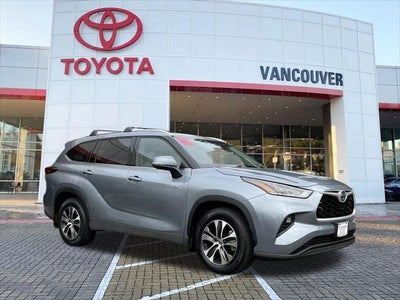 2021 Toyota Highlander Hybrid AWD XLE 4DR SUV