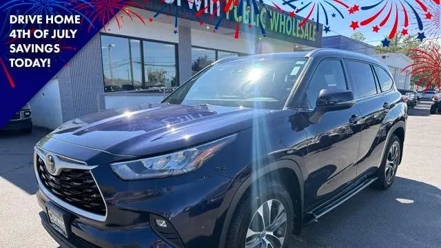 Preowned 2020 Toyota Highlander XLE for Sale