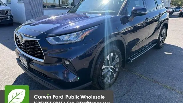 Preowned 2020 Toyota Highlander XLE for Sale